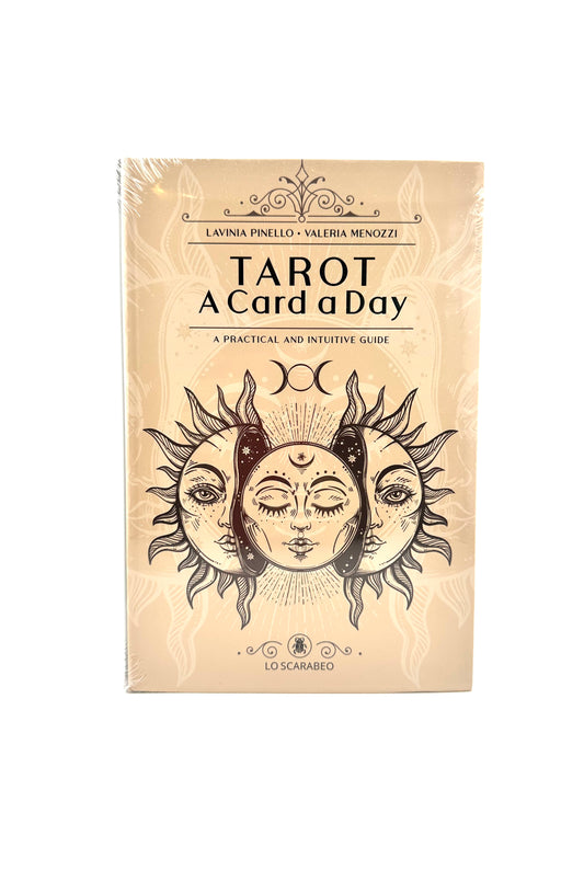Tarot: A Card a Day By Lavinia Pinello & Valeria Menozzi