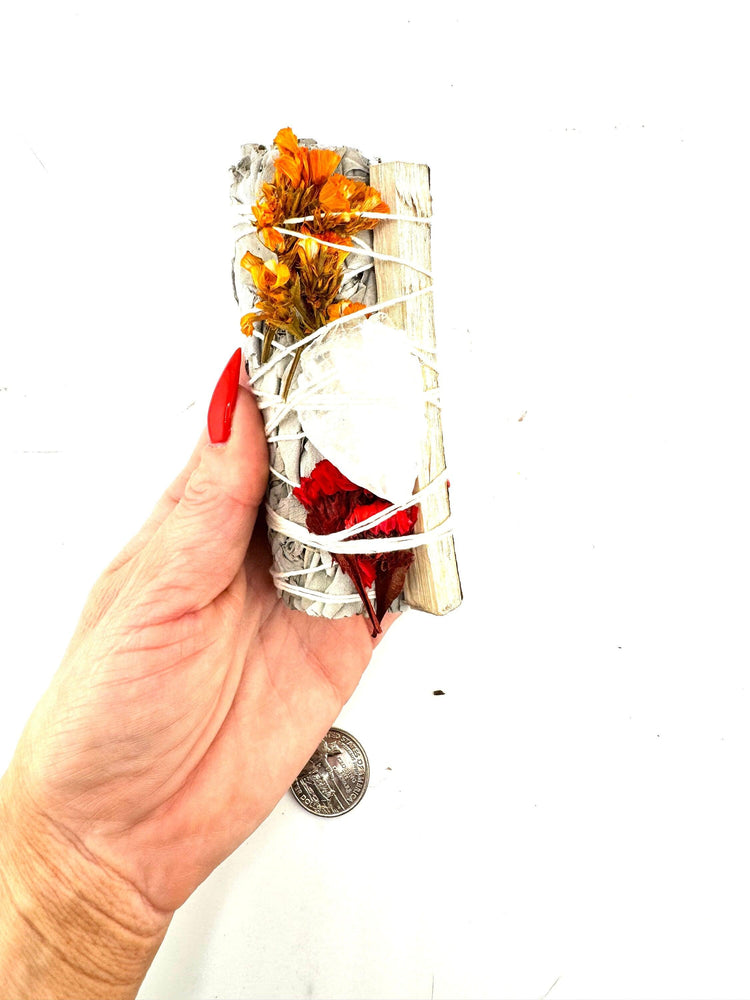 Smudge: Red Sinuata, Orange Sinuata, white sage, pink Quarz, stick lentisco 4"