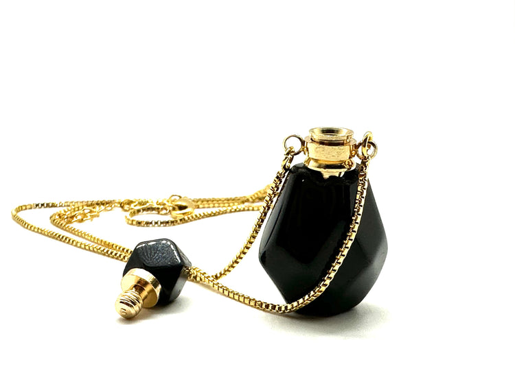 Potion bottle necklace: Obsidian